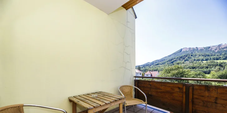K apartmánu patří terasa. 