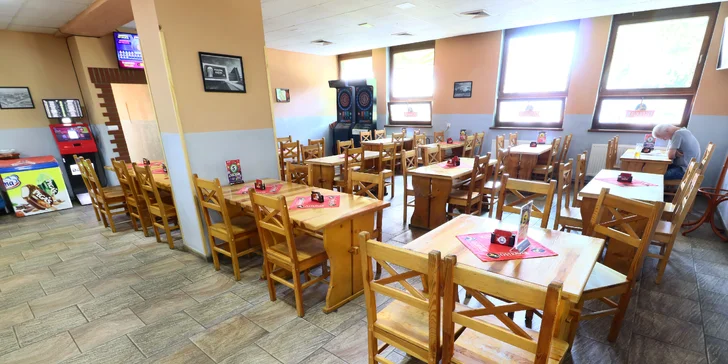 Ke každému burgeru dostanete i 150 g hranolků. 