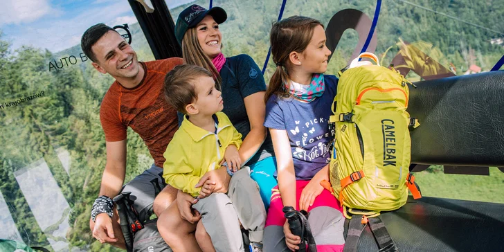 10místná kabinka Gondola A1 vás vyveze zhruba do půlky kopce (do 1000 m n. m.), pak přesednete na 6místnou sedačkovou lanovku Cableway B5, která vás vezme na samý vrchol. 