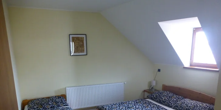 Penzión je citlivo zrekonštruovaný podľa návrhu architektky Jolany Chaloupkovej a vybavenie zámerne zodpovedá dobe, kedy bol postavený.