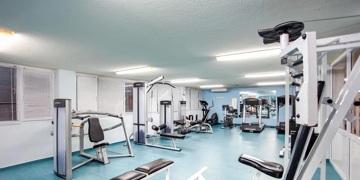 Za příplatek si můžete dopřát kulečník, návštěvu fitness nebo masáž v kosmetickém salonu.