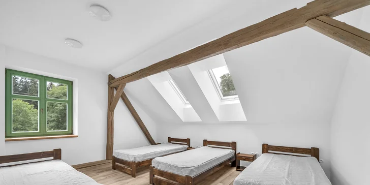 Apartmány nabízí ubytování pro 5 až 7 hostů. Samozřejmostí jsou vždy dvě ložnice, koupelna a kuchyň.