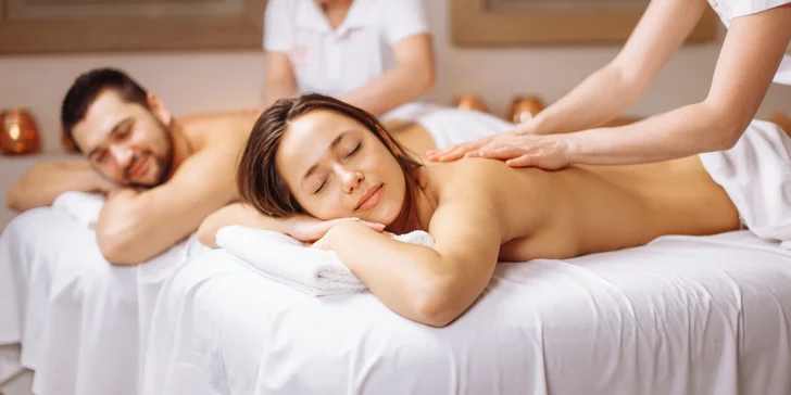 Hodina božské relaxace pro pár: tajemná masáž, klasická či Lomi Lomi