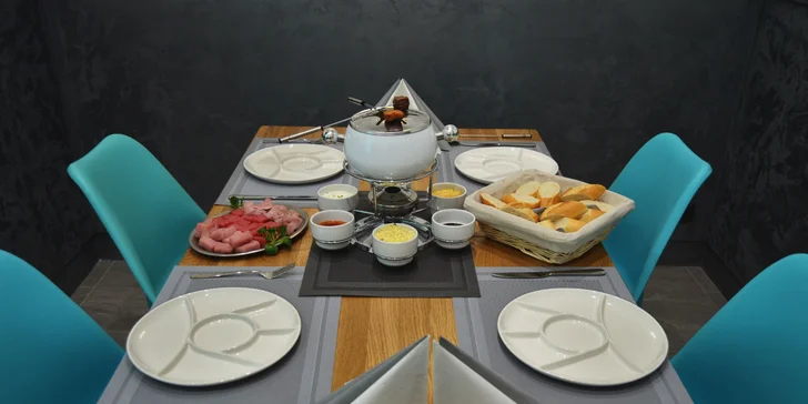 Fondue bourguignonne je ideální pro dlouhé posezení v páru i s přáteli.