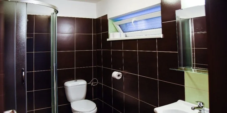 Všechny pokoje mají i vlastní sociální  zařízení.