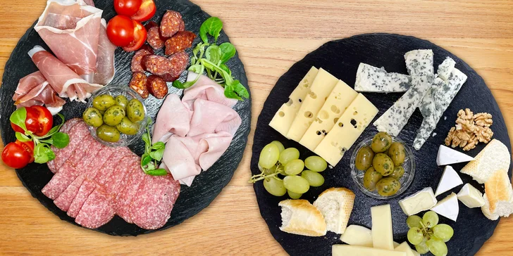 V ceně máte také tapas – sýrový nebo salámový talíř.