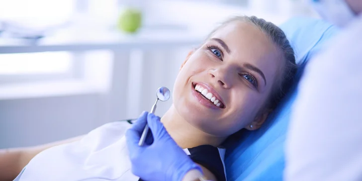 Dentálna hygiena s pieskovaním pre dospelých aj deti do 15 rokov