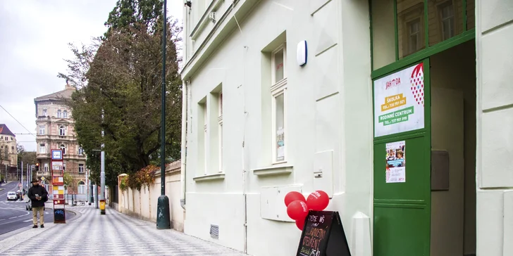 Hlavni vstup do Jahody z ulice Na Slupi.