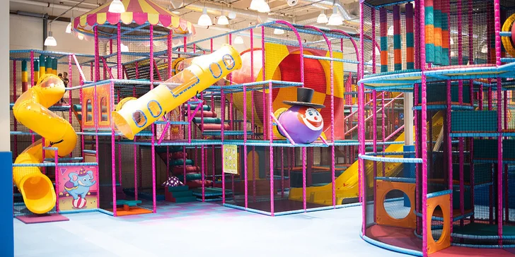 Cirkus Park je dětský zábavní park o rozloze 3000 m² s herní zónou o velikosti 1500 m². 