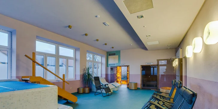 Čaká vás útulné wellness s vírivkou, fínskou saunou, tepidariumom a soľnou miestnosťou