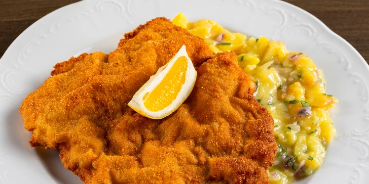Wiener schnitzel so slovenským zemiakovým šalátom