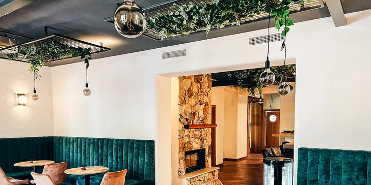 Súčasťou FloraVilla  je aj Zihuatanejo cafe.