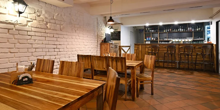 V restauraci U Husiček vás potěší klasika české kuchyně v krásném prostředí. 