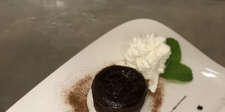 Dezert: čokoládový fondant