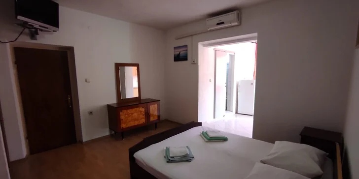 V každom apartmáne je manželská posteľ.