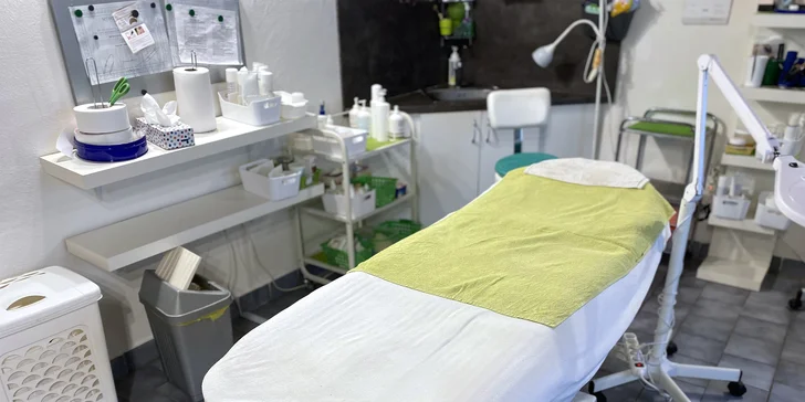 Mikrojehličkování využívá vlastní schopnosti těla vyvolat hojivé procesy spojené s tvorbou nového kolagenu, elastinu a nárůstu zdravých buněk.