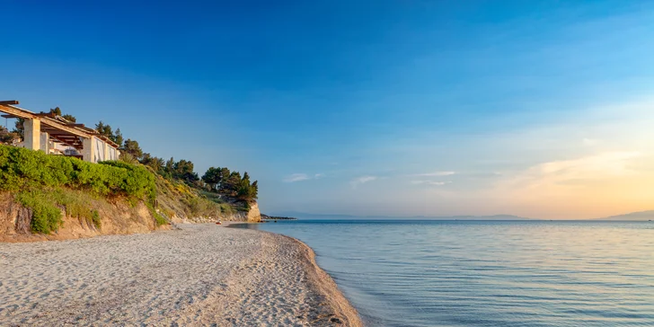 pláž u Fourka , 350 metrů od Resortu POHODA