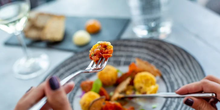Menu je každý den jiné. Vytváří ho tým šéfkuchaře Ondřeje Slaniny.
