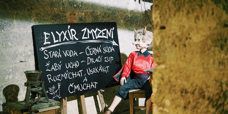 Na hradě nechybí čertiska.