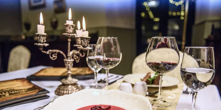 K čtyřchodovému menu dostanete také spárované víno. Ke každému chodu jeden druh. 