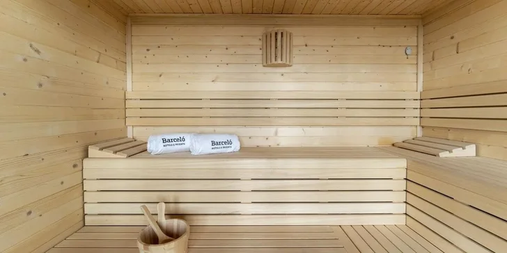 Za poplatek lze využít také hotelové wellness centrum. 
