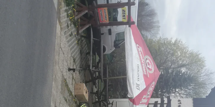 Půjčovna je přímo v Harrachově, tamtéž budete stroje vracet. 