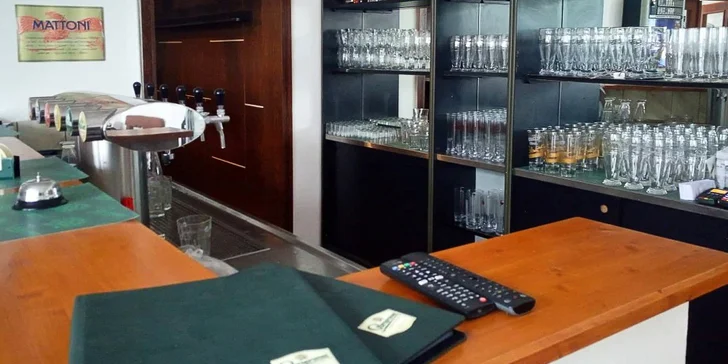 K jídlu v rámci voucheru dostanete i jednu točenou jedenáctku Staropramen.
