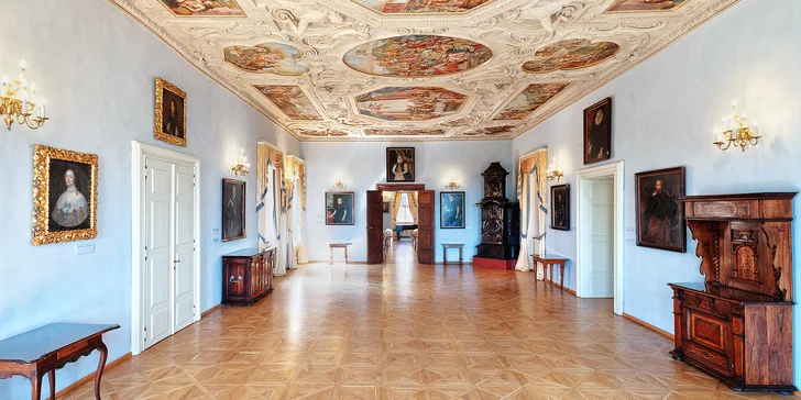 Prohlídka úchvatného Lobkowiczkého paláce až pro dvě osoby