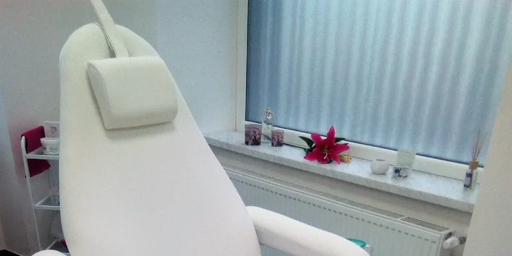 Vybrat si můžete klasickou nebo Deluxe mokrou pedikúru.