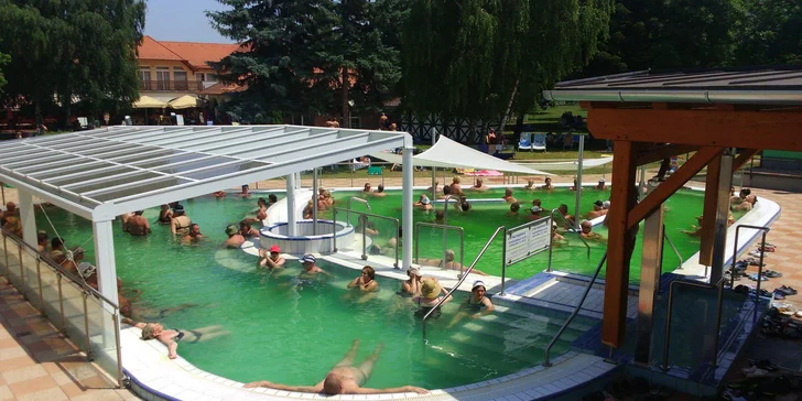 V balíčku je také jeden celodenní vstup do termálních lázní Sá-Ra pro 2 osoby. Při pobytu na 5 a více nocí se opět těšte na dva vstupy. To bude relax!