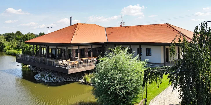 Dovolenka v Stredných Čechách: penzión s raňajkami aj degustačnou večerou