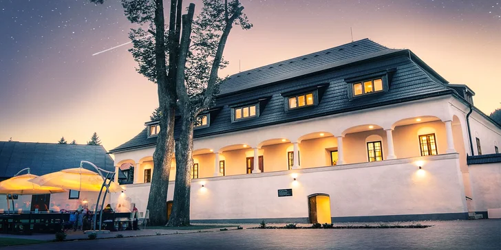 Rozprávkový pobyt v zrekonštruovanom barokovom kaštieli v slávnej dedinke Čičmany s 20% zľavou na skipasy