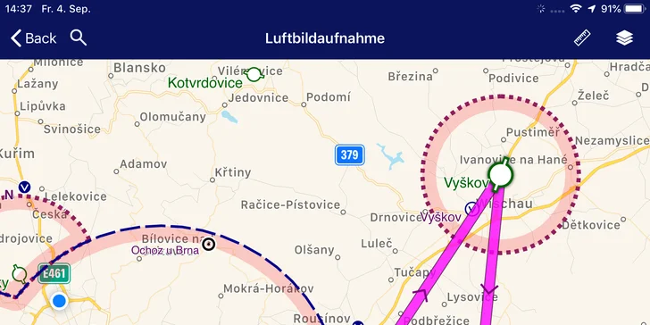 Z nebeské výšky se pokocháte pohledem na Vyškov, zámek Lednice, hrad Děvičky a oblast Pálava.