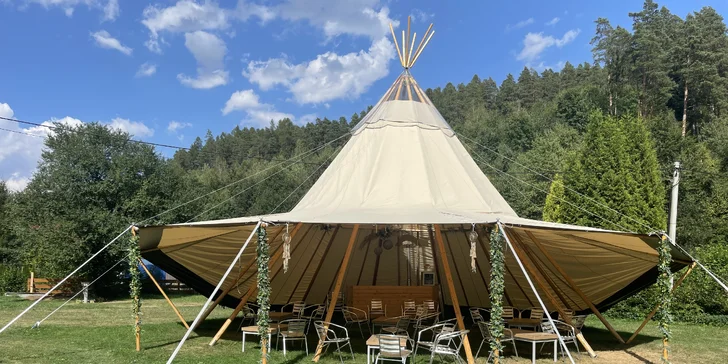Relaxaci se meze nekladou ani na velké zahradě.