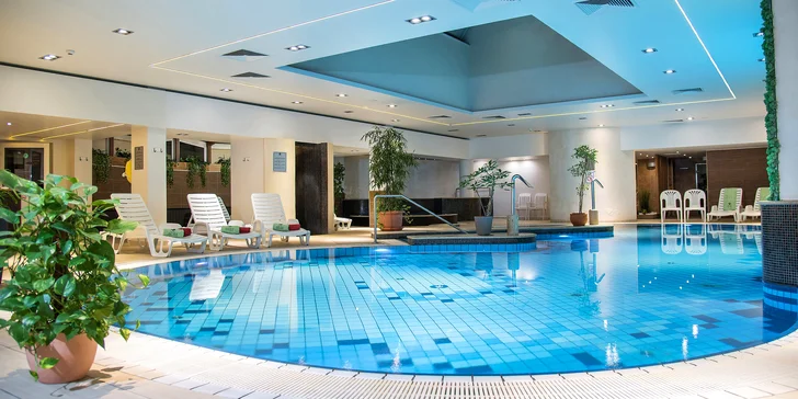 Pobyt v maďarskom Hévíze kúsok od Balatonu: polpenzia a neobmedzený wellness