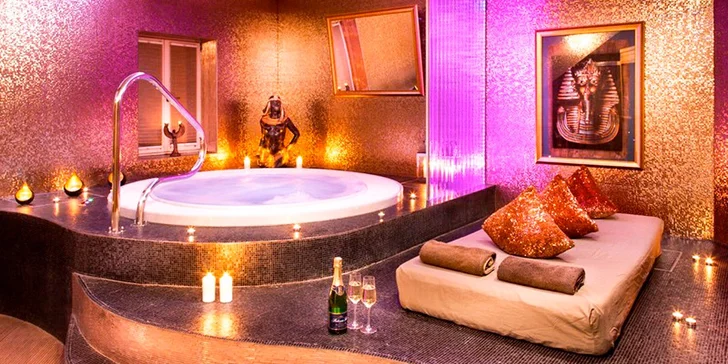 1 nebo 2 hodiny v privátním wellness a případně lahev sektu pro pár