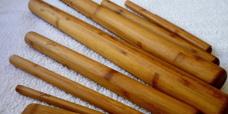 Hýčkání celého těla: 60minutová masáž prováděná bambusovými tyčemi