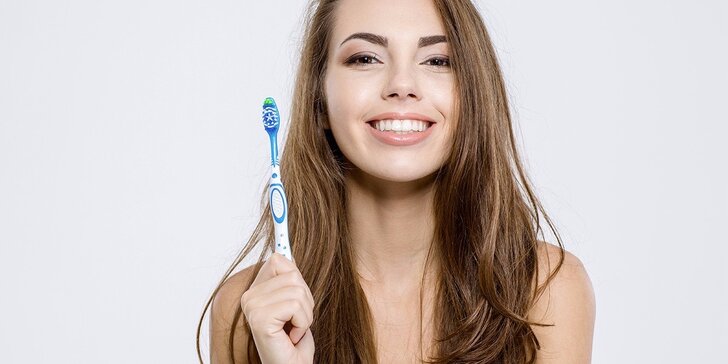 Důkladná dentální hygiena pro zářivý úsměv s air flow i bez