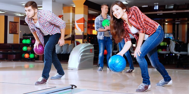 Roztočte skvělou zábavu: Hodina bowlingu až pro 8 hráčů