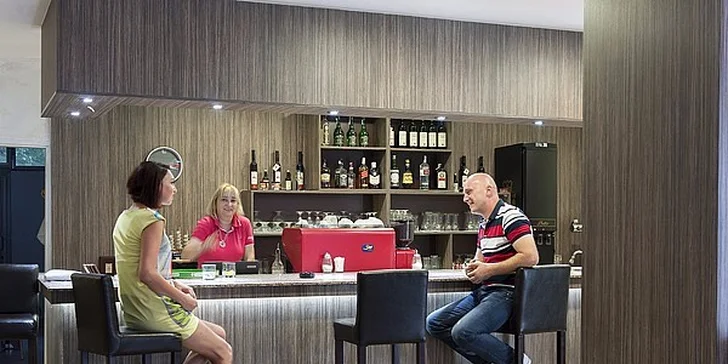 Oblíbená Černá Hora na 7 nocí s polopenzí a přímo u pláže