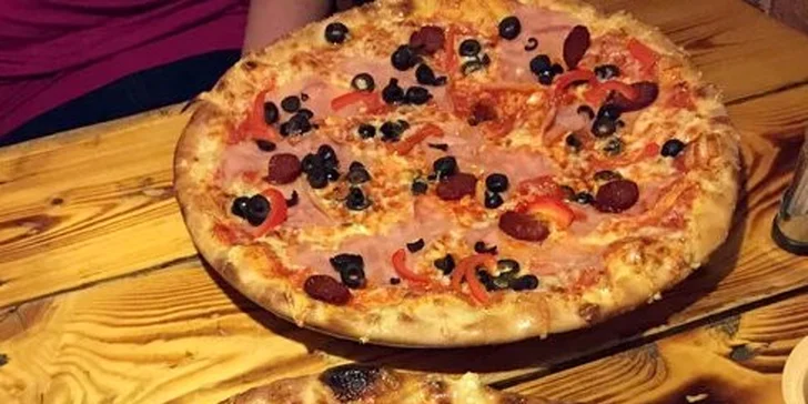 Itálie v centru Brna – 2 libovolné pizzy o průměru 32 cm