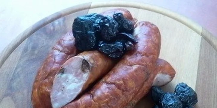 0,5 kg valašských klobás – švestkové nebo s nivou