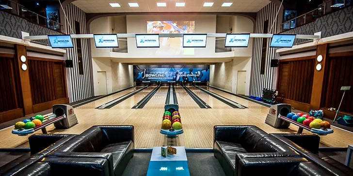 Dvě hodiny bowlingu až pro šest hráčů a případně drinky pro každého