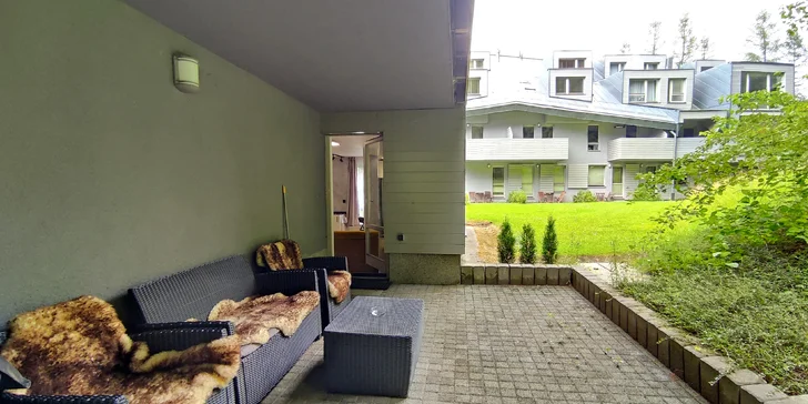 Některé apartmány mají terasu nebo balkon.