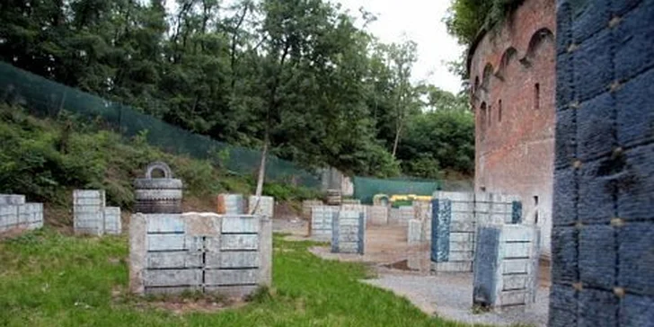 Paintball v neředínské pevnosti: 3hodinová hra s přáteli i kolegy