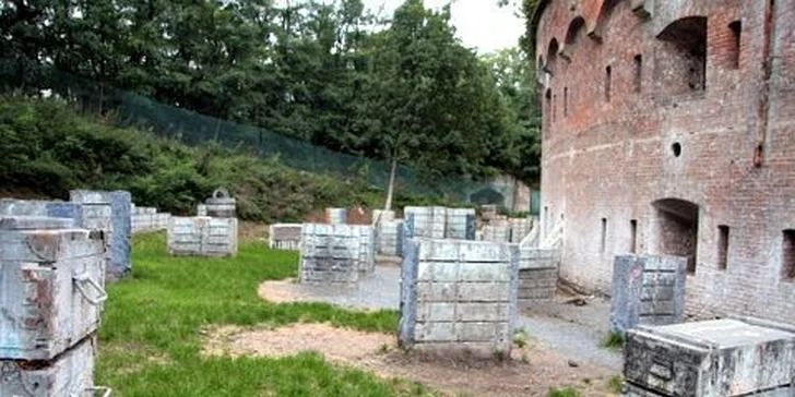 Paintball v neředínské pevnosti: 3hodinová hra s přáteli i kolegy