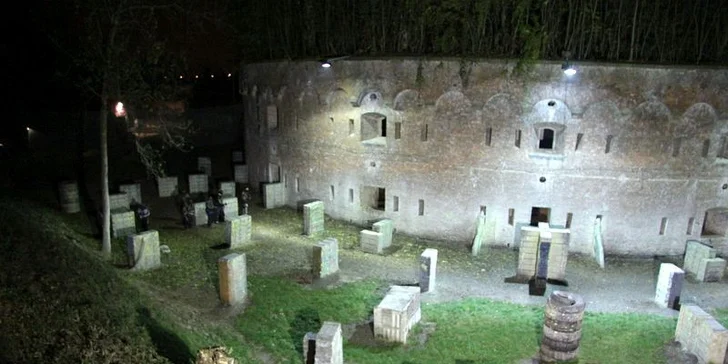 Paintball v neředínské pevnosti: 3hodinová hra s přáteli i kolegy