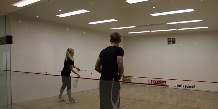 Léto na kurtu: Měsíční permanentka pro dva na squash nebo ricochet