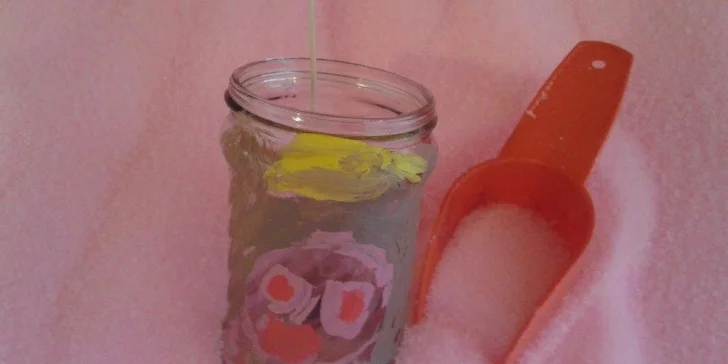 Letní výroba svíček s éterickým olejem citronella
