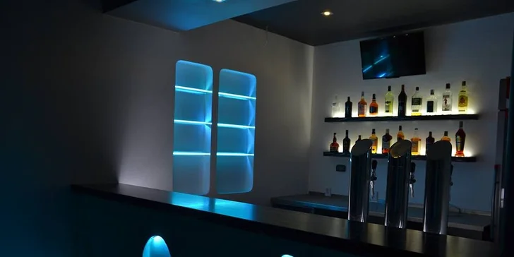 Prima večer v baru Buddys: Dvě mojita nebo maxi drinky pro partu přátel